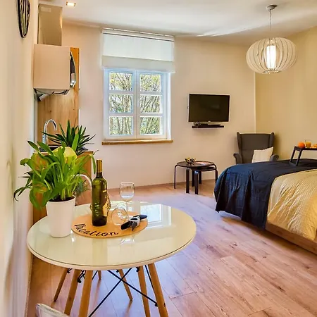Apartmán Parkside With Free Parking *