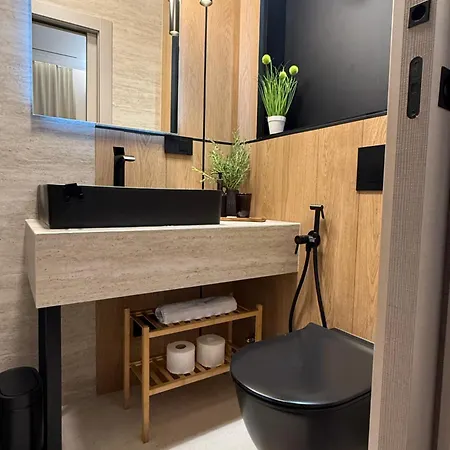 Parkside Amphitheatre Center Apartment *
