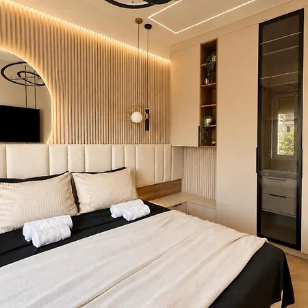Parkside Amphitheatre Apartments Pula City Center *